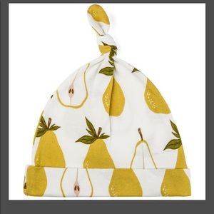 NWT Milkbarn Pear Knot Hat 12-18m